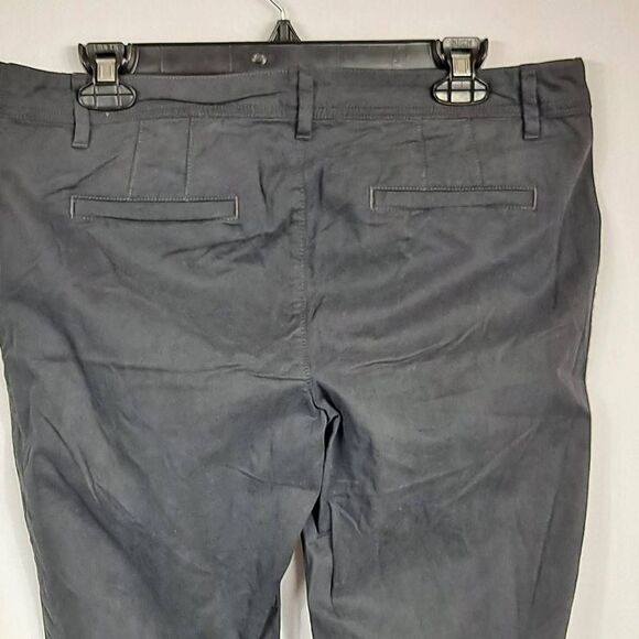 Gap Girlfriend khakis NWOT - Picture 7 of 9